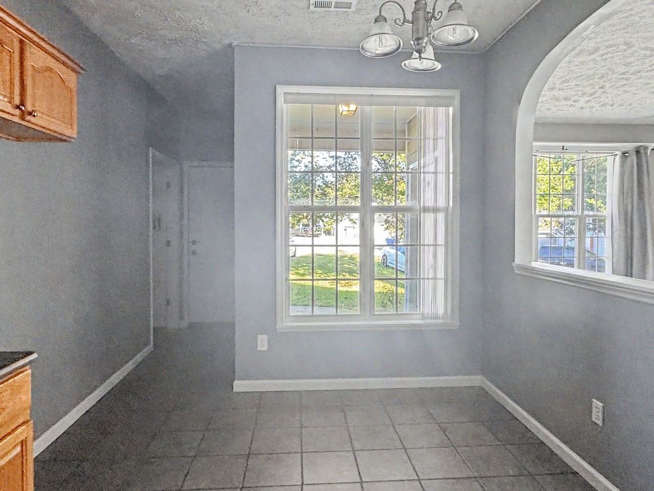 7701 Redwood Ave - Photo 6 of 27