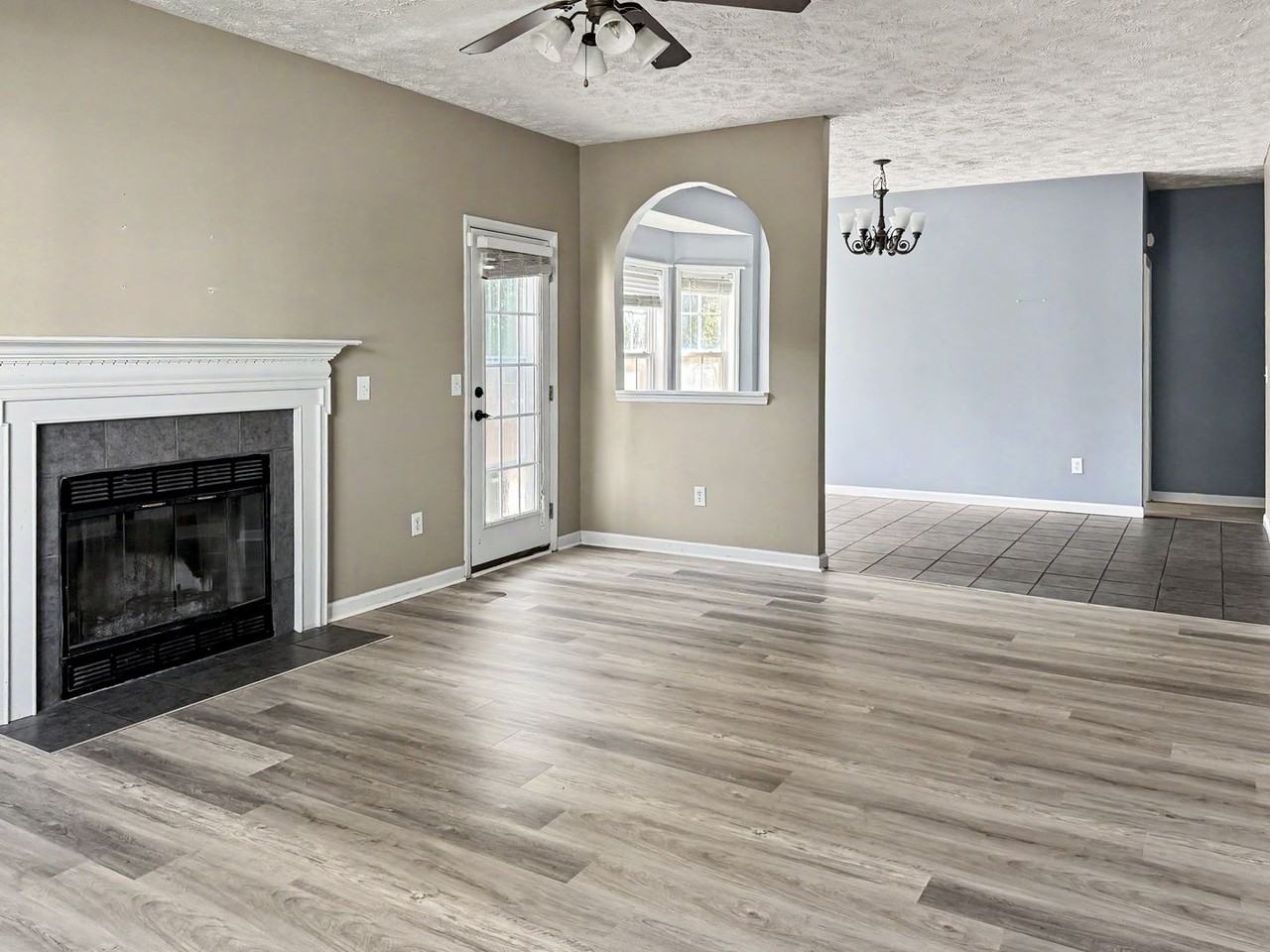 7701 Redwood Ave - Photo 3 of 27