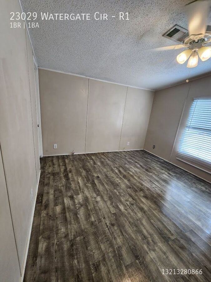23029 Watergate Cir #R1 - Photo 3 of 6
