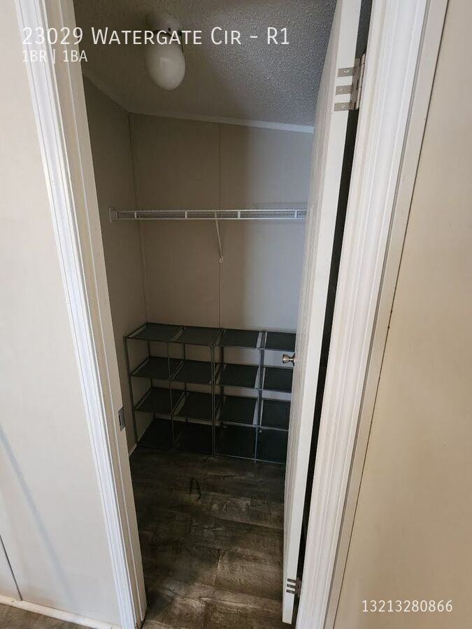 23029 Watergate Cir #R1 - Photo 4 of 6
