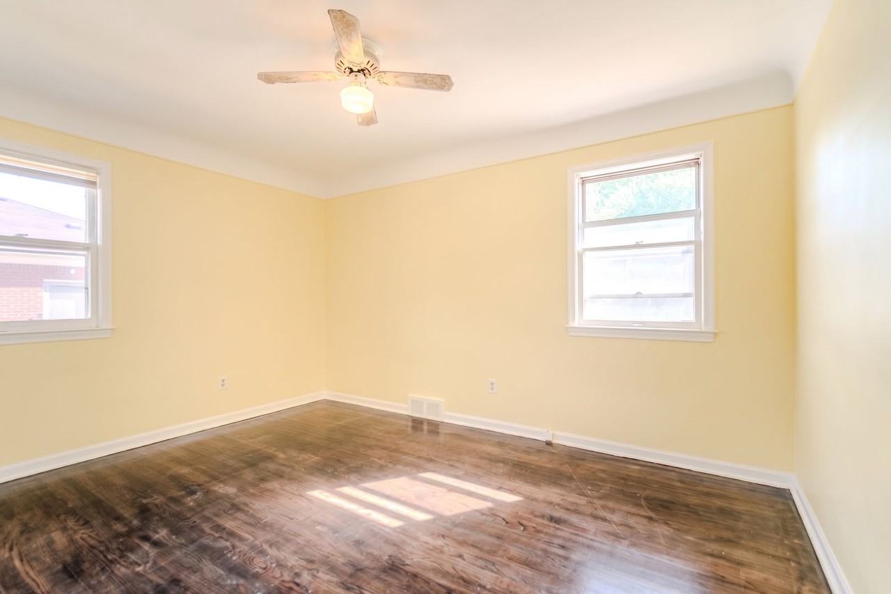 20636 Woodcrest St - Photo 5 of 12