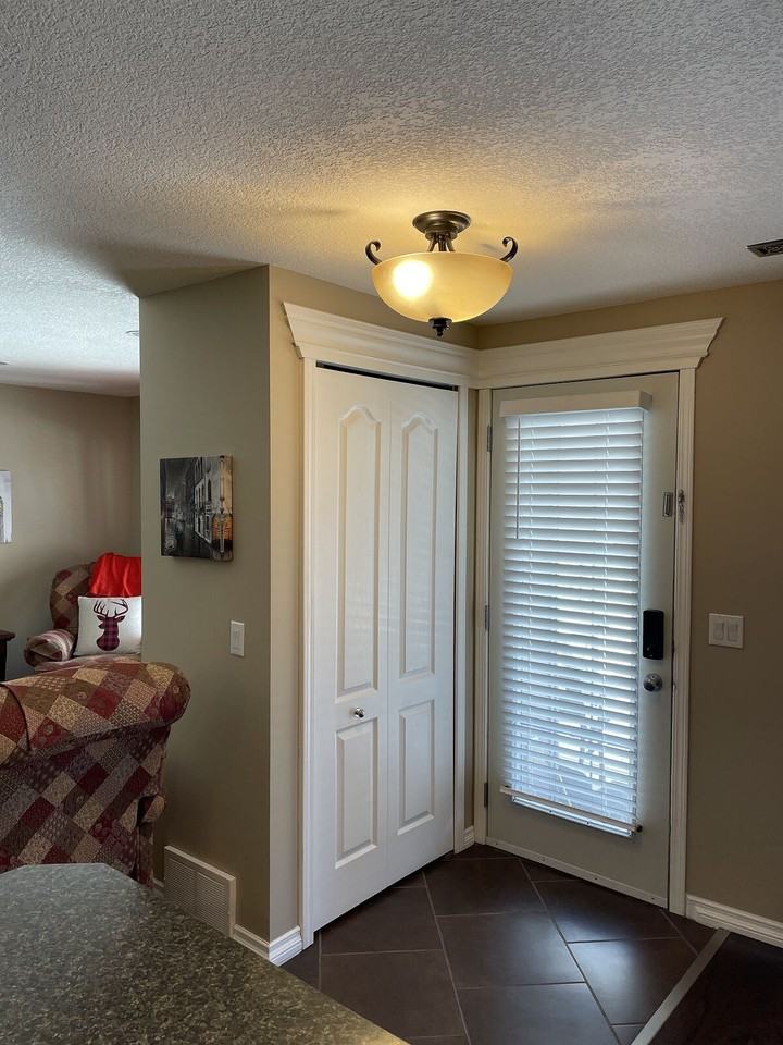 15 Cresthaven Way Sw - Photo 4 of 20