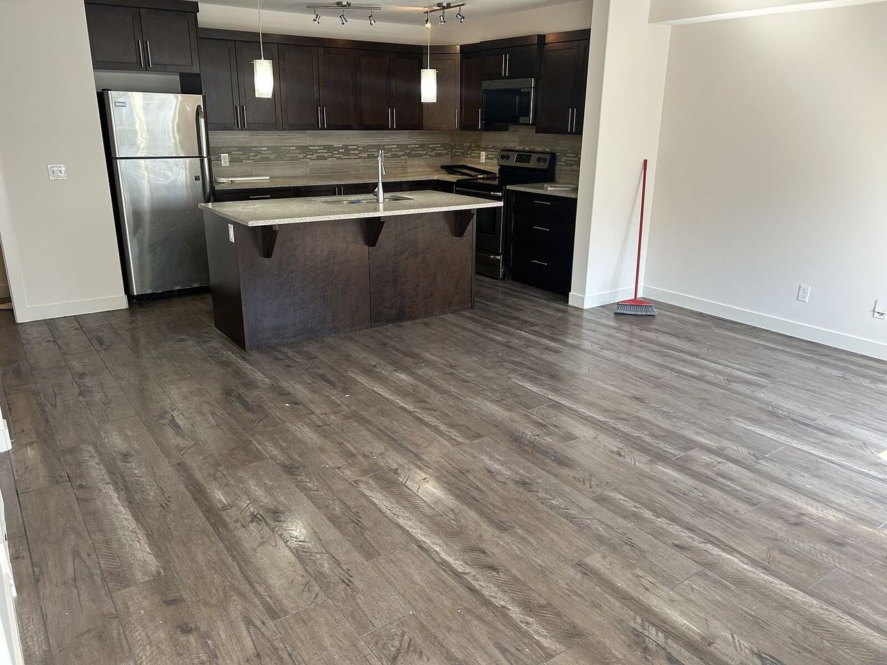 208 Skyview Ranch Grove Ne - Photo 2 of 12