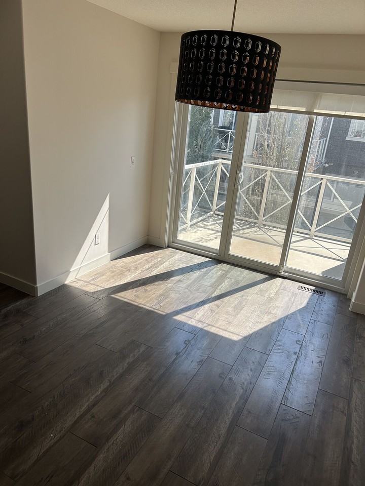 208 Skyview Ranch Grove Ne - Photo 4 of 12