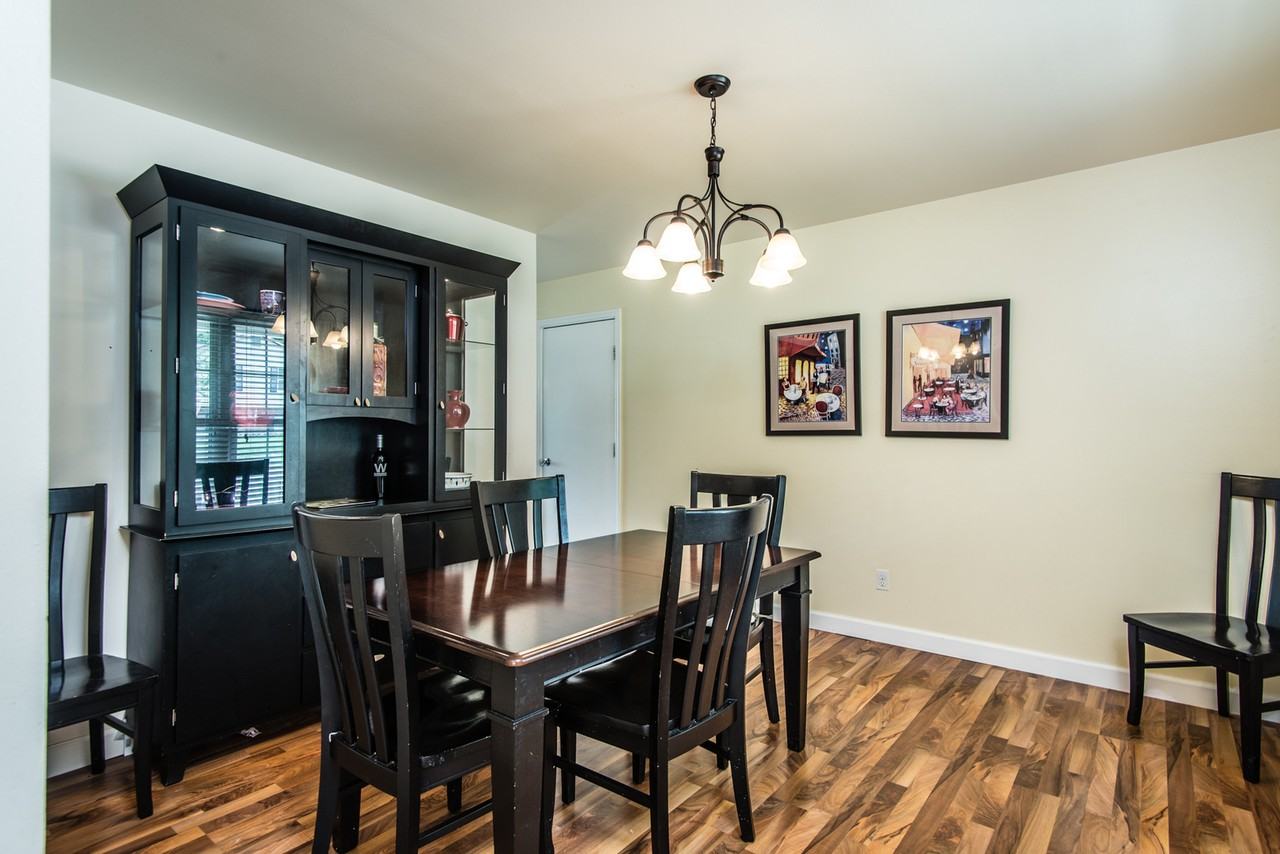 1620 Dahlia Ct - Photo 4 of 50
