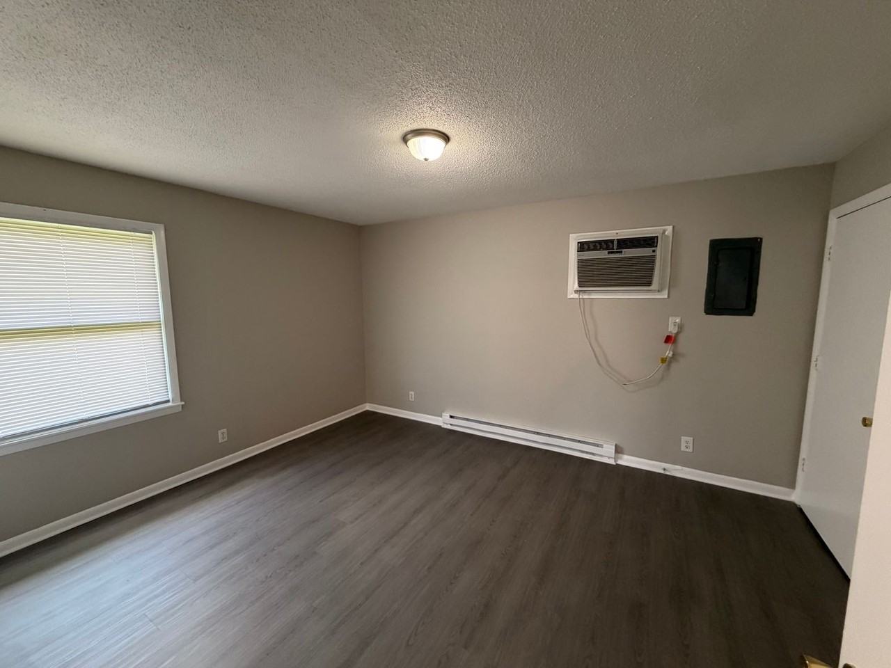 120 Church St - Photo 6 of 8