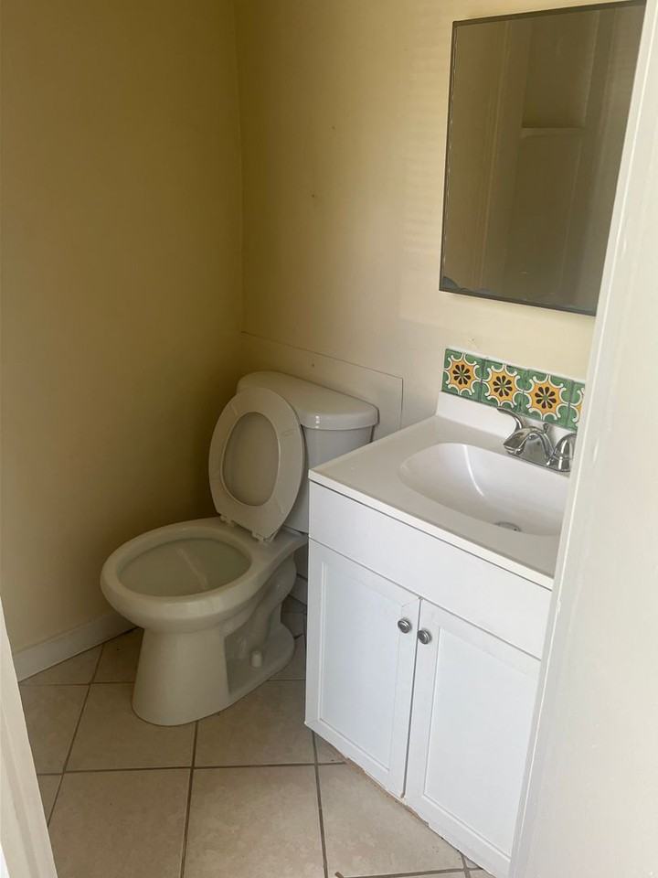 13 Spring Street - Photo 4 of 9
