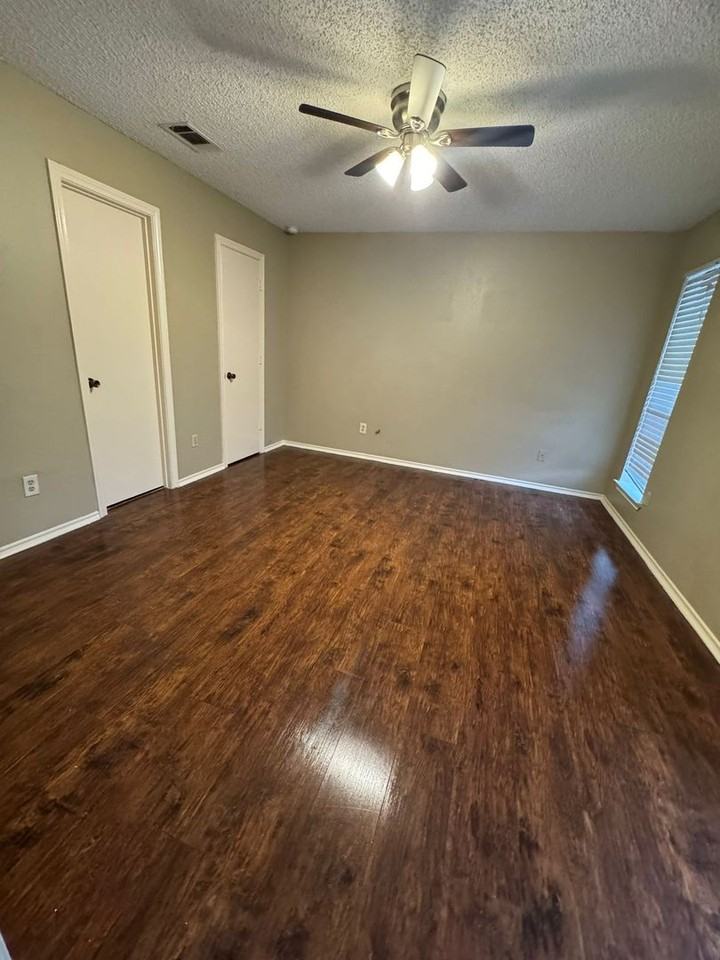 2322 Carol Good Ln - Photo 4 of 7