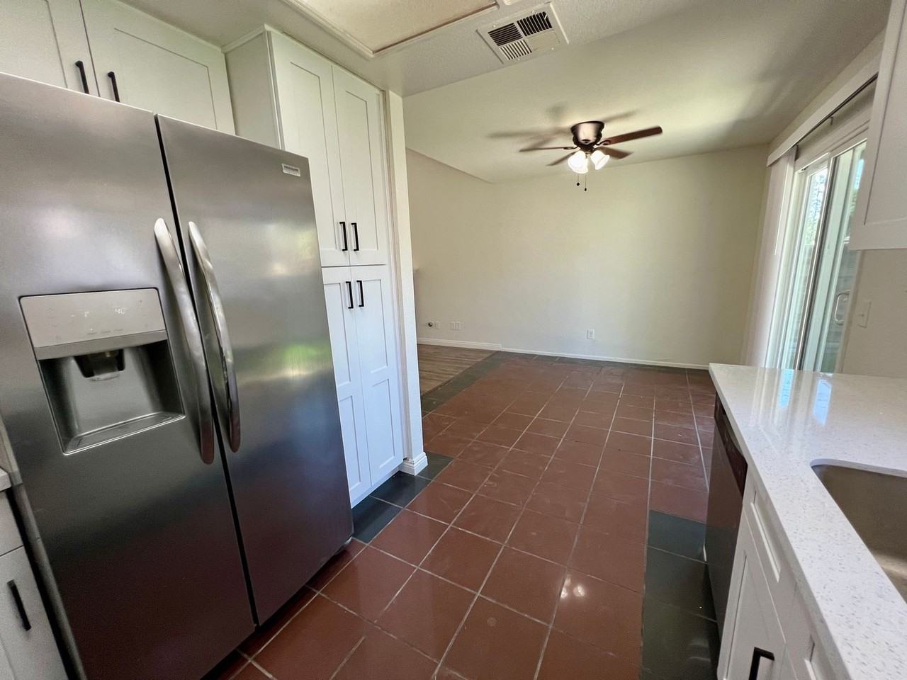 7284 Parkside Pl - Photo 7 of 24