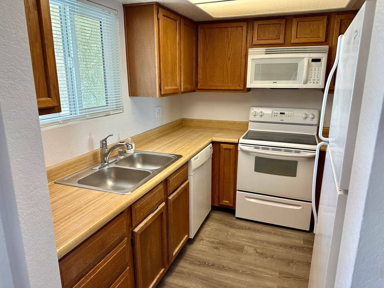 475 Lake Havasu Ave N Unit D - Photo 6 of 20