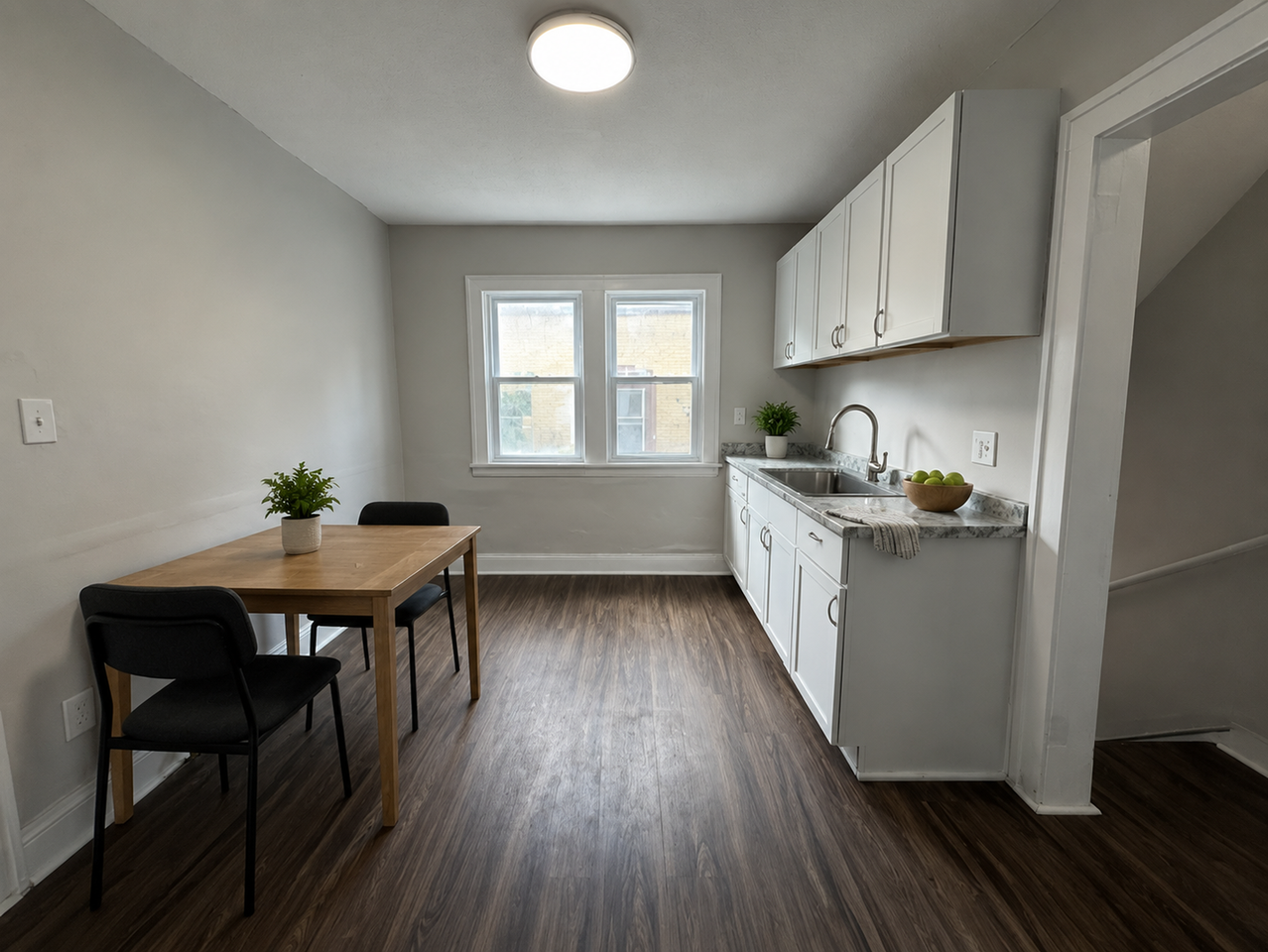 3025 E 128th St - Photo 5 of 15