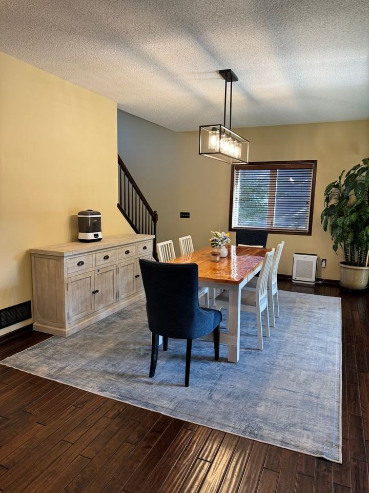 304 Sibley St - Photo 4 of 23