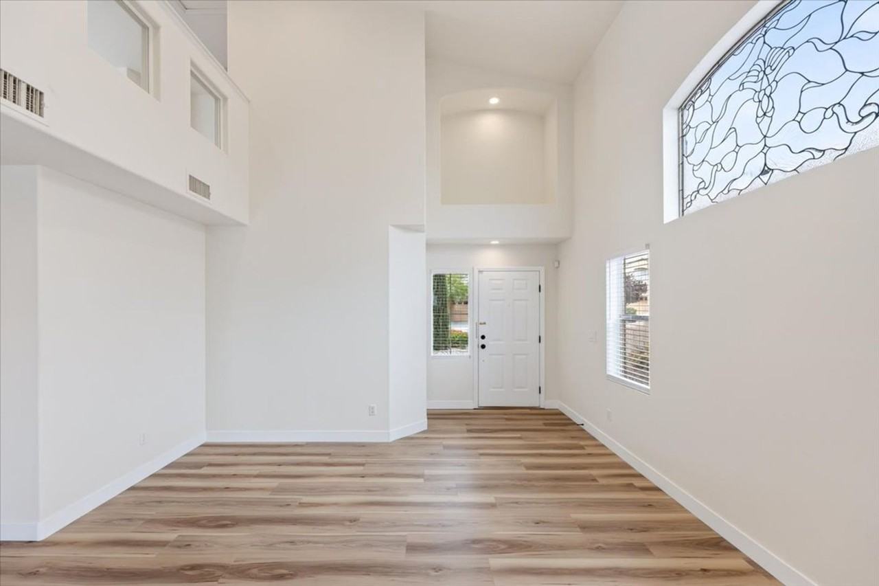 304 Mchenry St - Photo 5 of 47