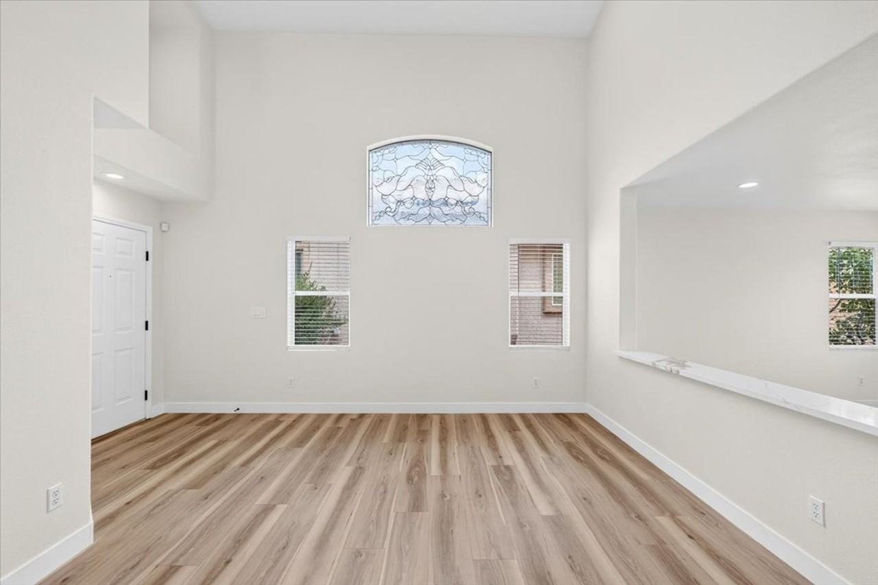 304 Mchenry St - Photo 7 of 47