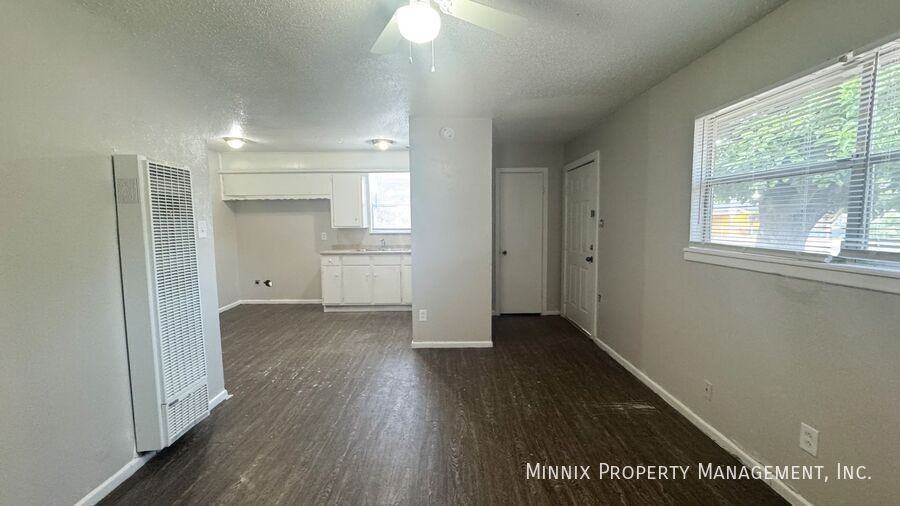 3102 Avenue N - Photo 6 of 20