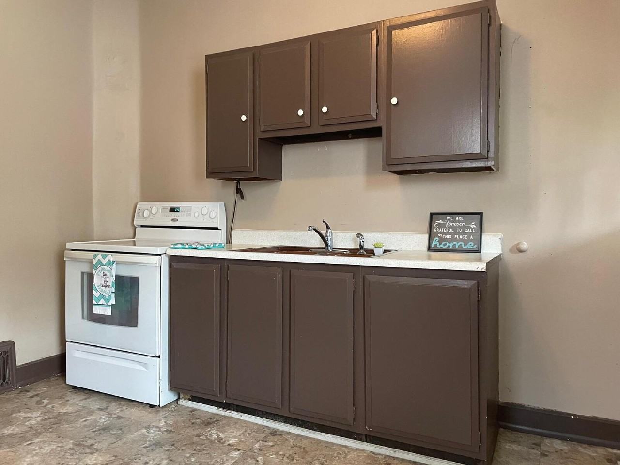 2020 N 16th St #B - Photo 7 of 12