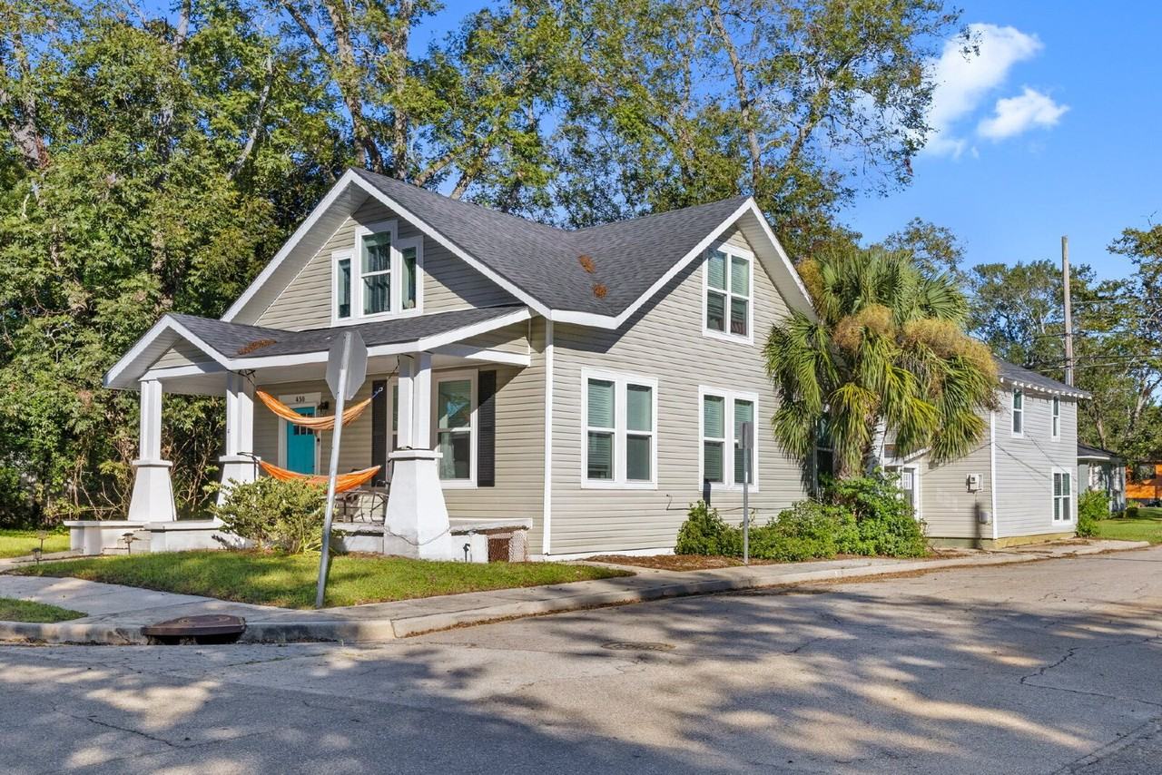 430 Lawton Ave #A - Photo 2 of 25
