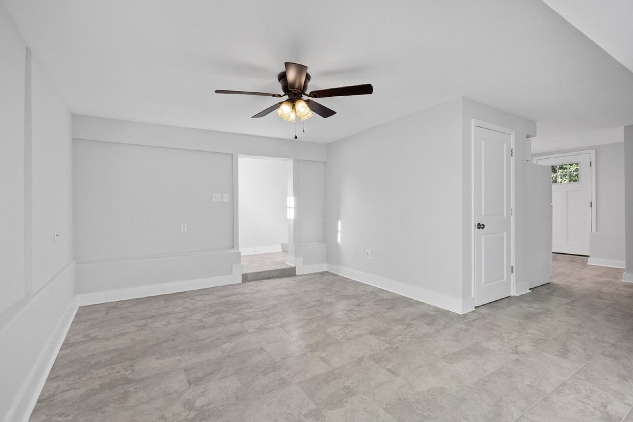 430 Lawton Ave #A - Photo 6 of 25