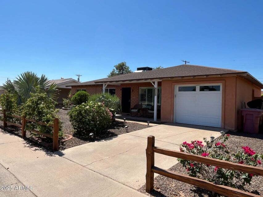 8123 E Mitchell Dr - Photo 7 of 8