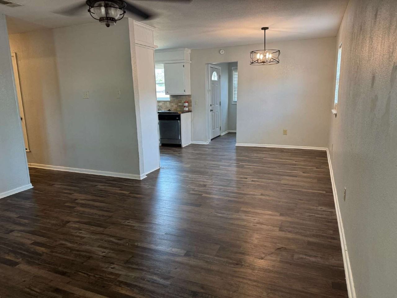 5313 25th St - Photo 2 of 15