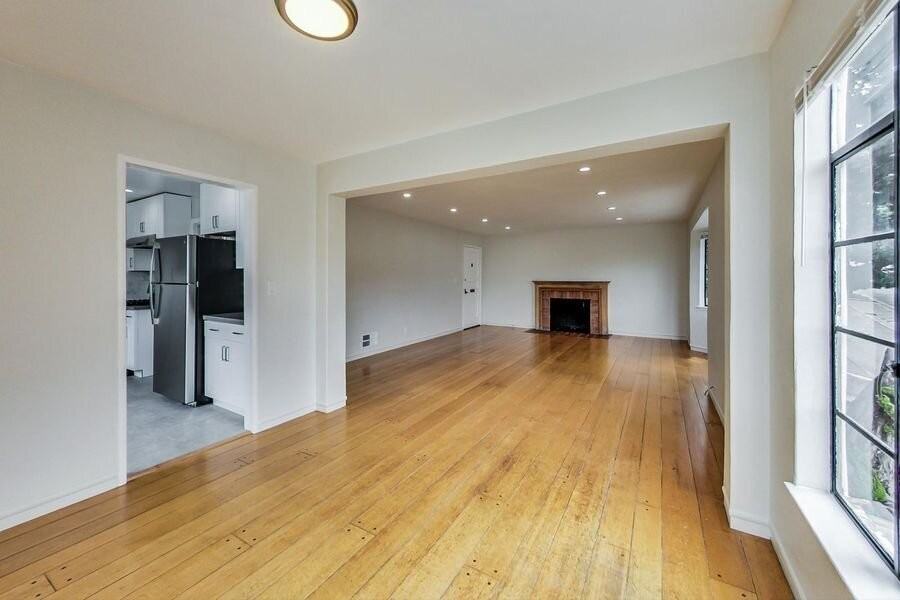 612A Brooklyn Ave - Photo 6 of 26