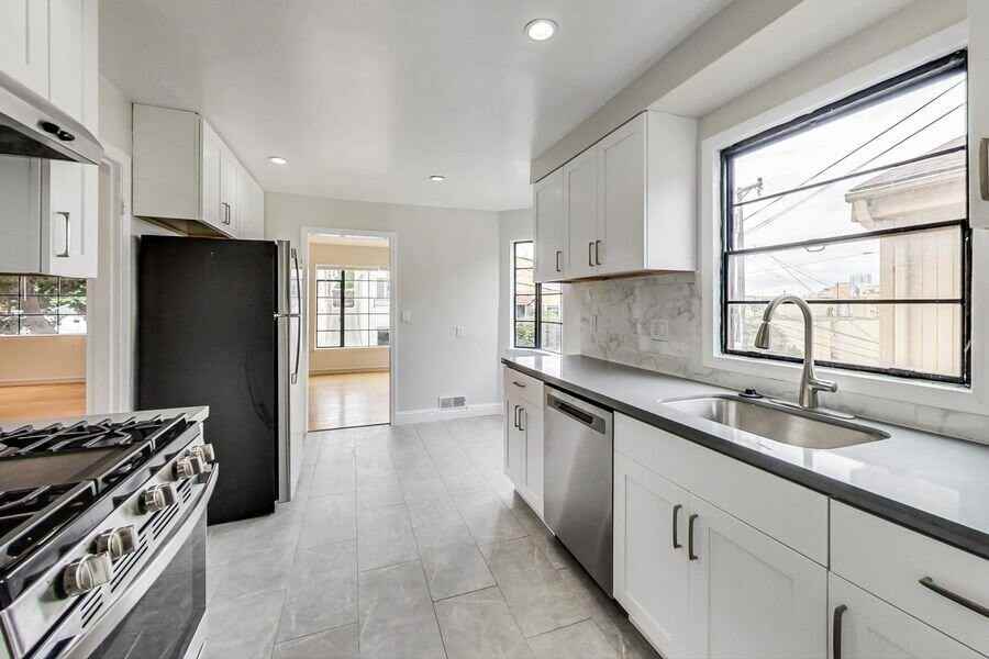 612A Brooklyn Ave - Photo 7 of 26