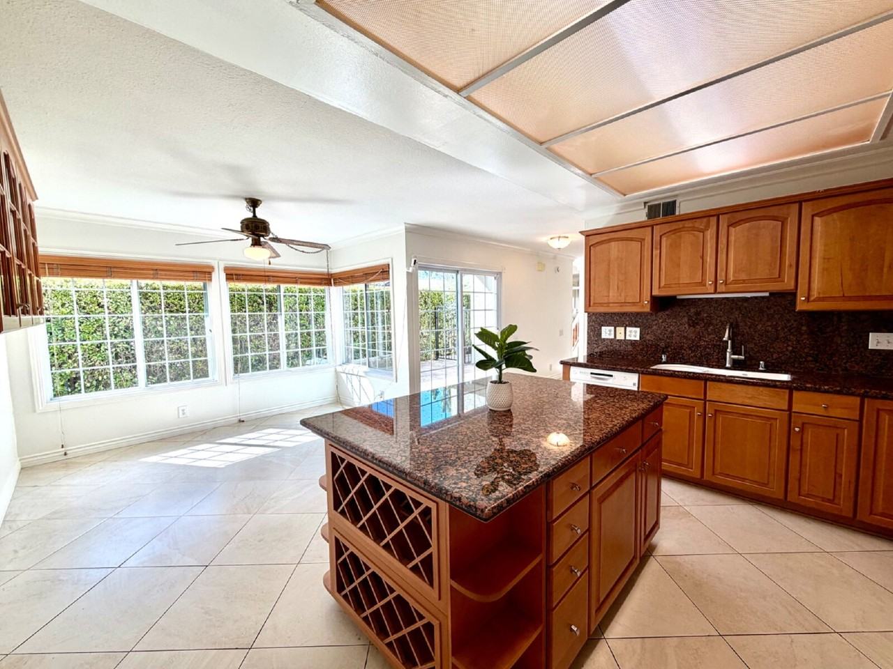 22661 Spring Lake Ln - Photo 3 of 12
