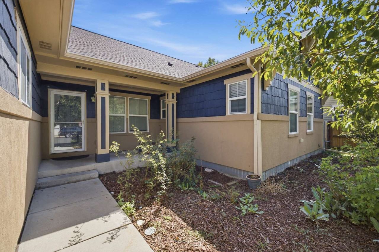 14820 E 18th Pl - Photo 2 of 29