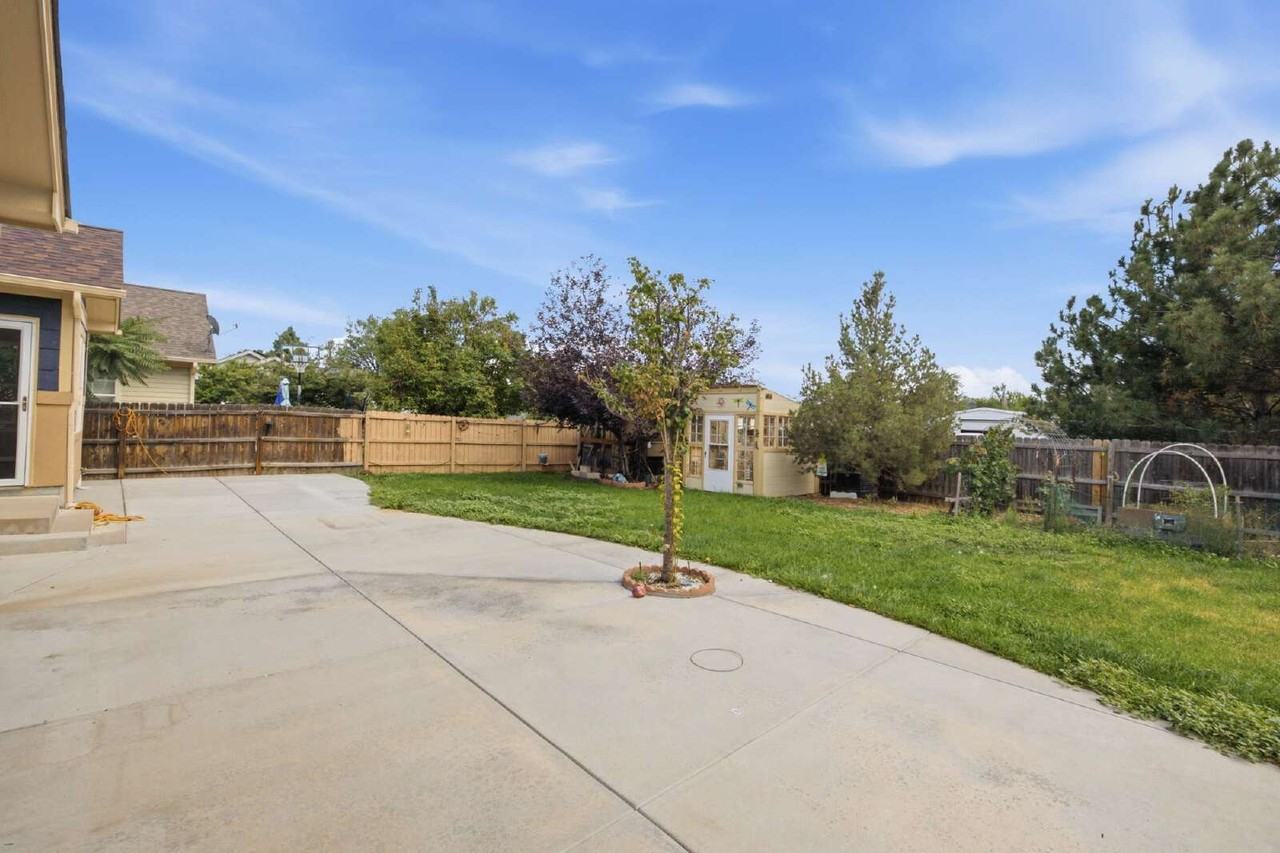 14820 E 18th Pl - Photo 4 of 29