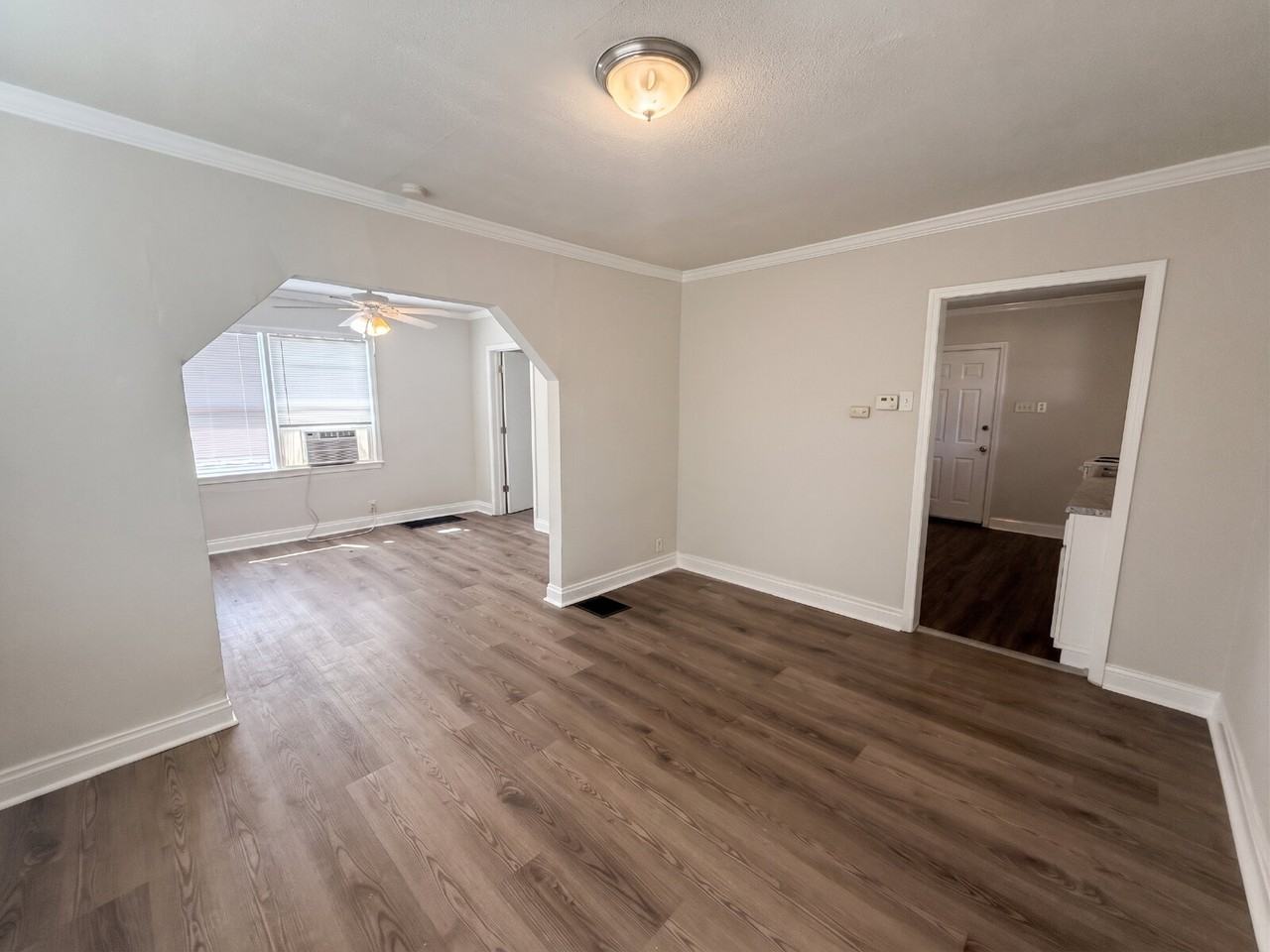 9423 Bristol Ave - Photo 4 of 13