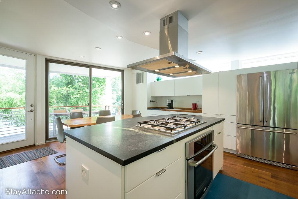 2205 20th St N - Photo 2 of 50