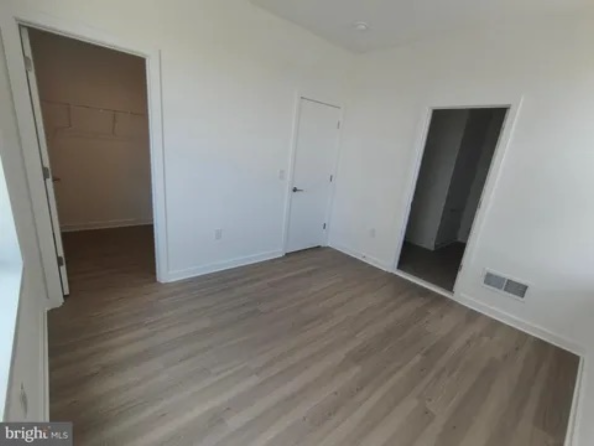 3040 S Northbank Pl #NA - Photo 6 of 21