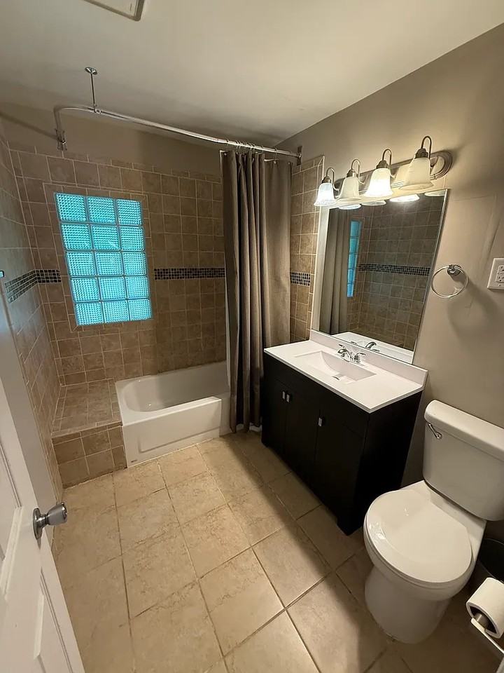 2112 S 42nd St #NA - Photo 6 of 20