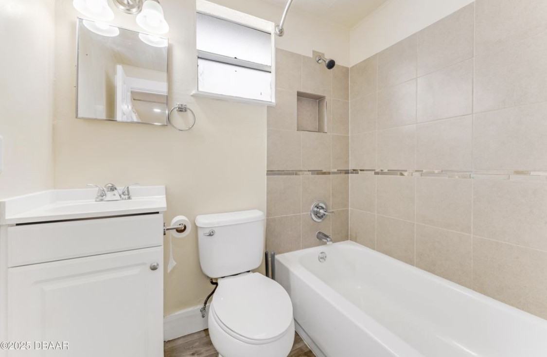 137 S Halifax Ave #2 - Photo 7 of 9