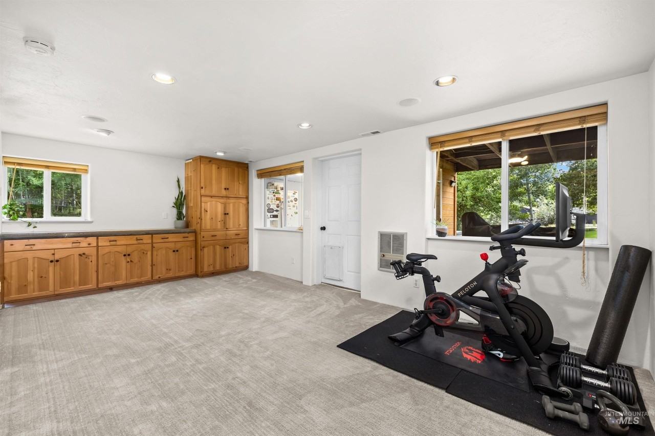 111 Aspen Dr #NA - Photo 4 of 5