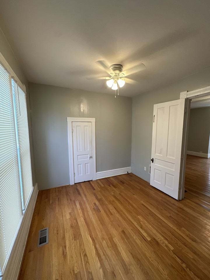 319 Pearl St #3 - Photo 4 of 13