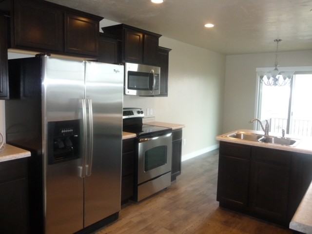 14598 S Edgemere Dr #14598 - Photo 4 of 34