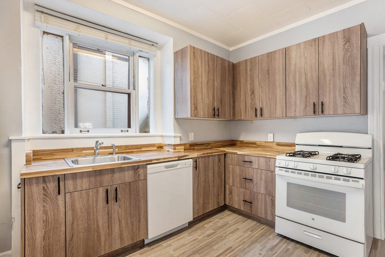1415 Detroit St #2 - Photo 2 of 10