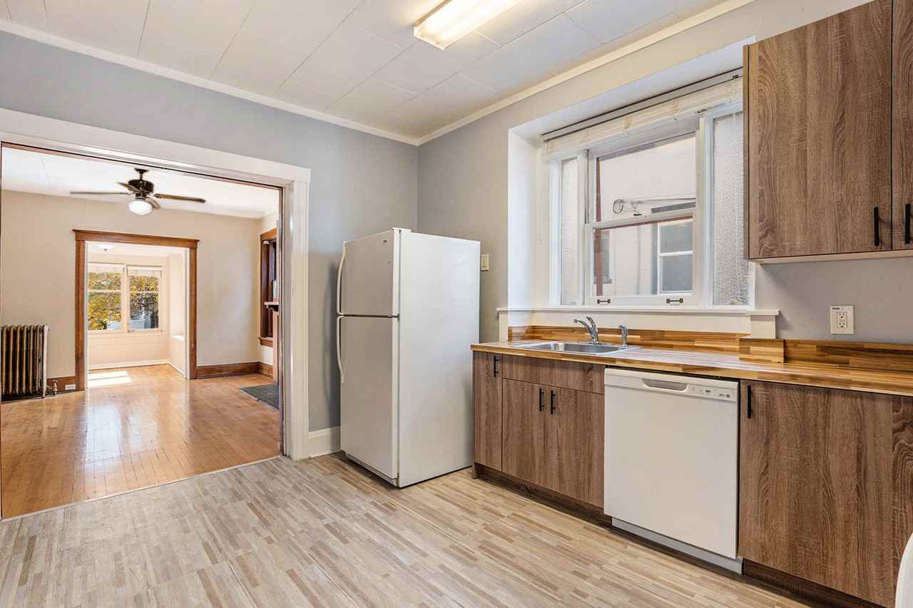 1415 Detroit St #2 - Photo 3 of 10
