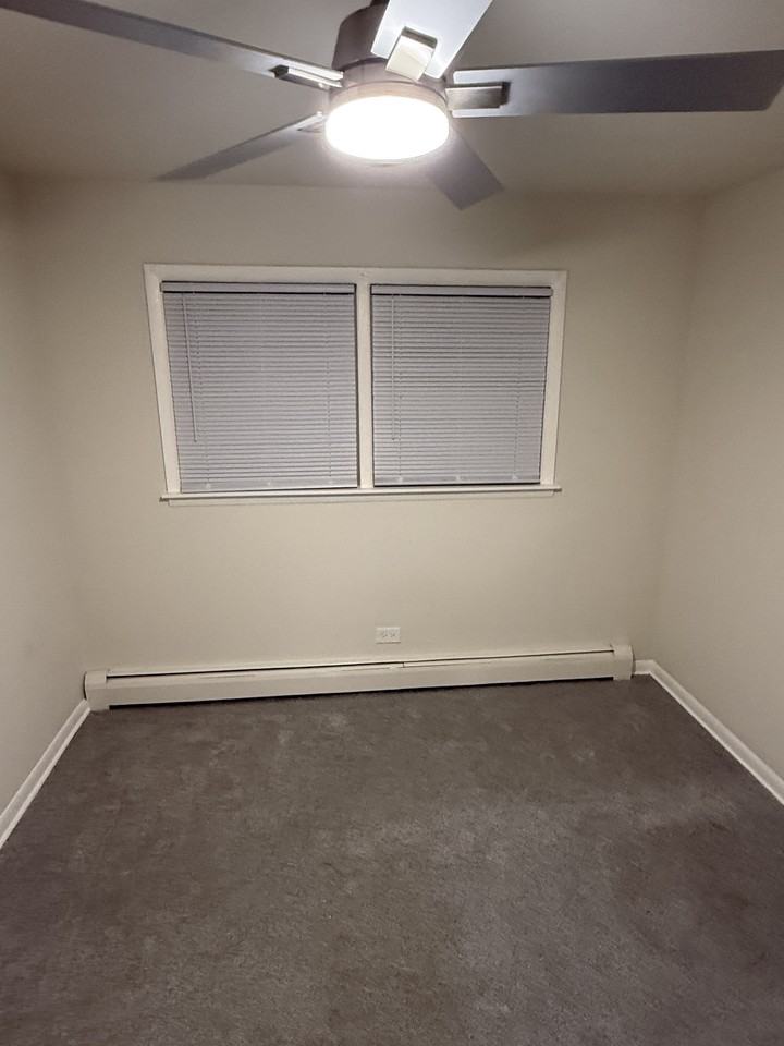 5400 W Dakin St #1 - Photo 5 of 15