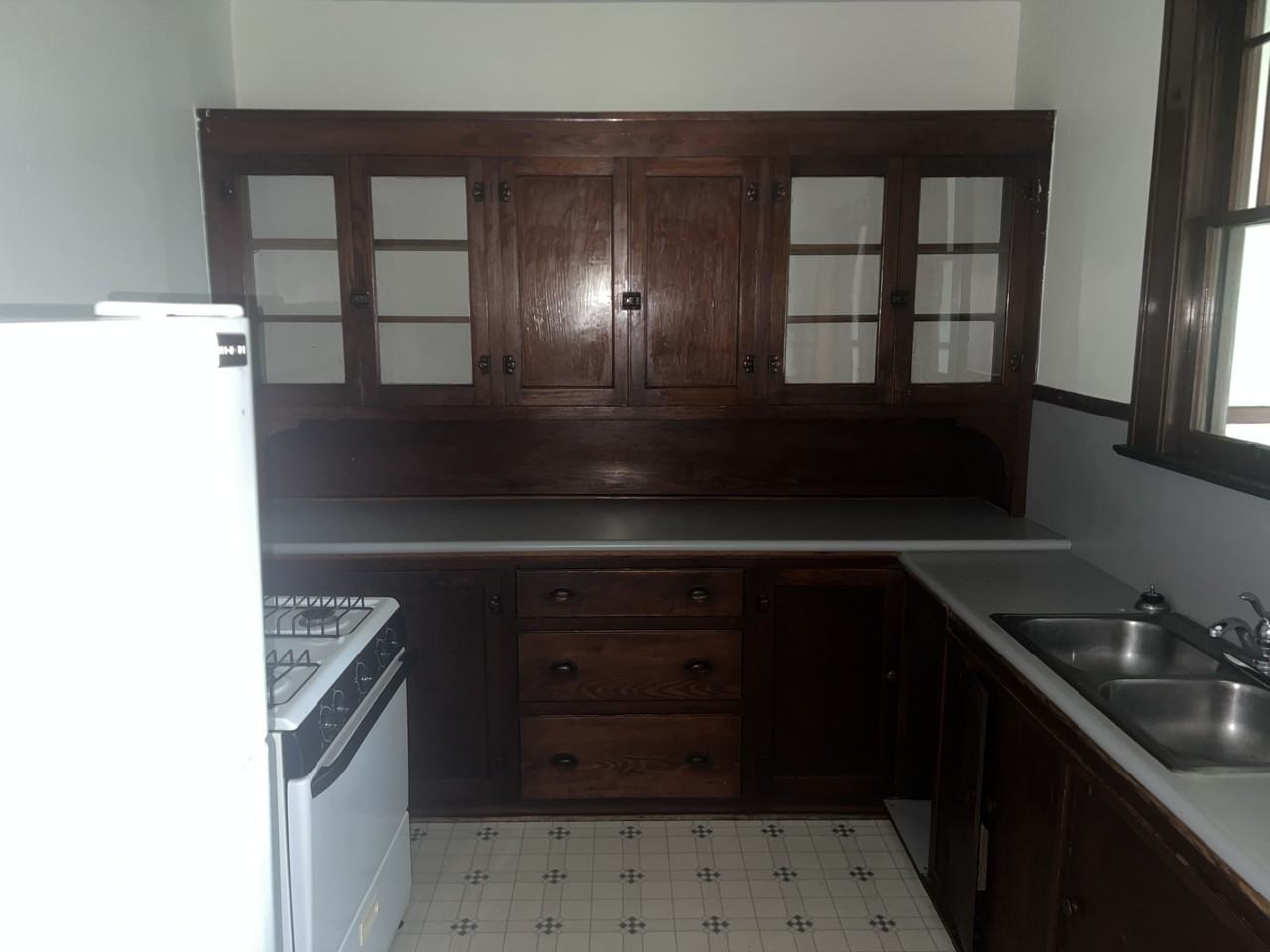 704 Burlington Ave #704 - Photo 3 of 5