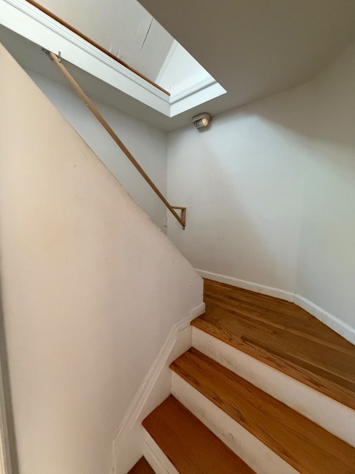 39 Silvermine Ave #2 - Photo 2 of 15