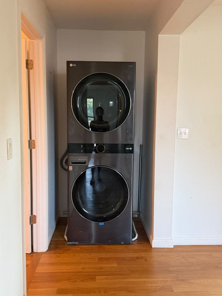 39 Silvermine Ave #2 - Photo 4 of 15