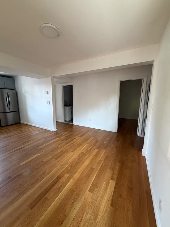 39 Silvermine Ave #2 - Photo 6 of 15