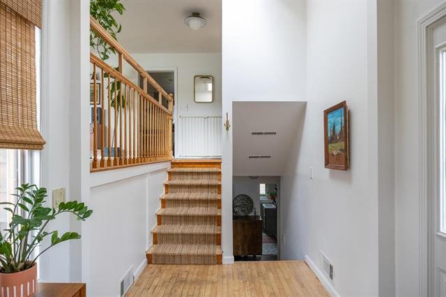 2537 Malletts Bay Ave #A - Photo 4 of 24