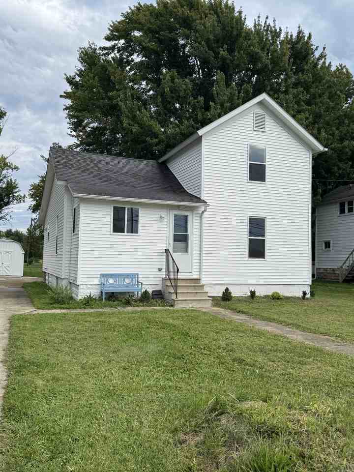 213 N Lake St #NA - Photo 2 of 24