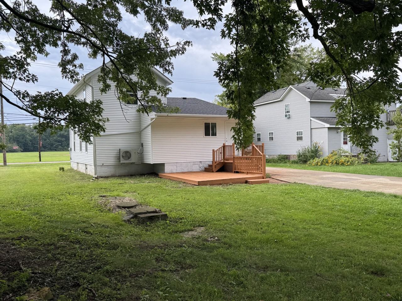 213 N Lake St #NA - Photo 5 of 24