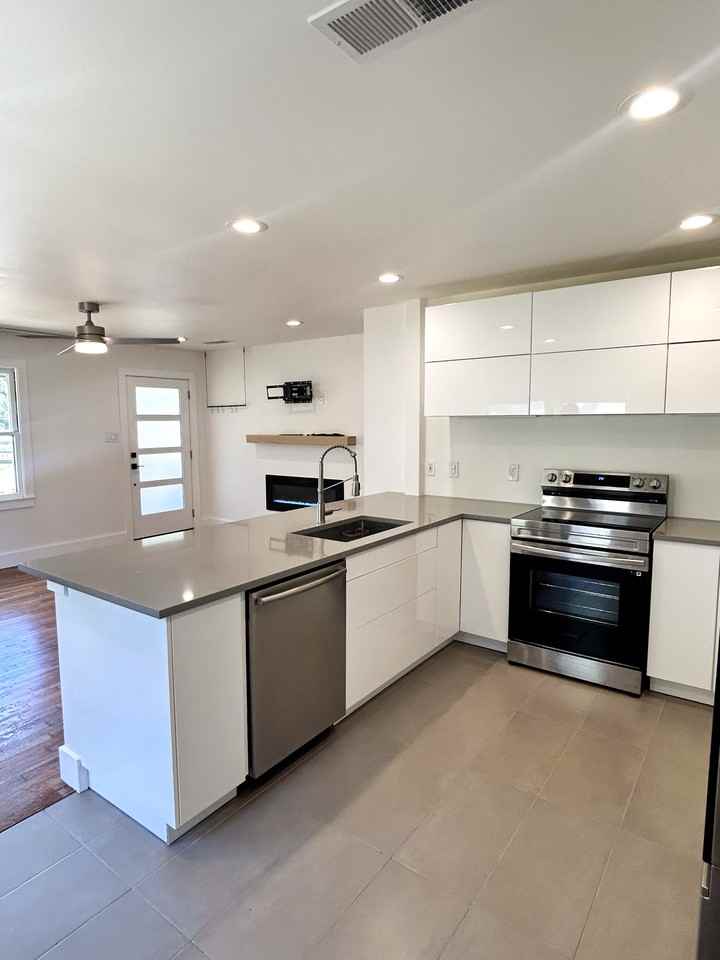 510 N Lewis St #NA - Photo 5 of 25