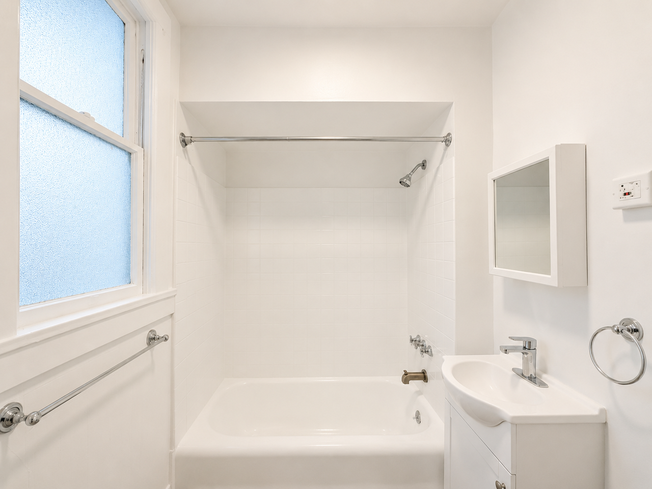 2835 Van Ness Ave #5 - Photo 7 of 8