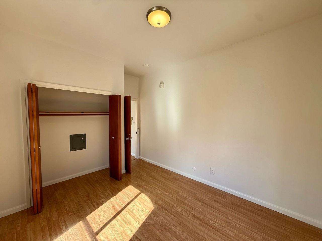 1104 Stockton St #101 - Photo 7 of 9